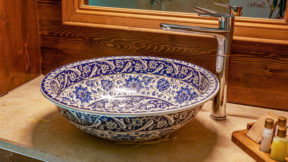 Ultimate Guide to Ceramic Sink Maintenance: Easy Steps to a Pristine Sink