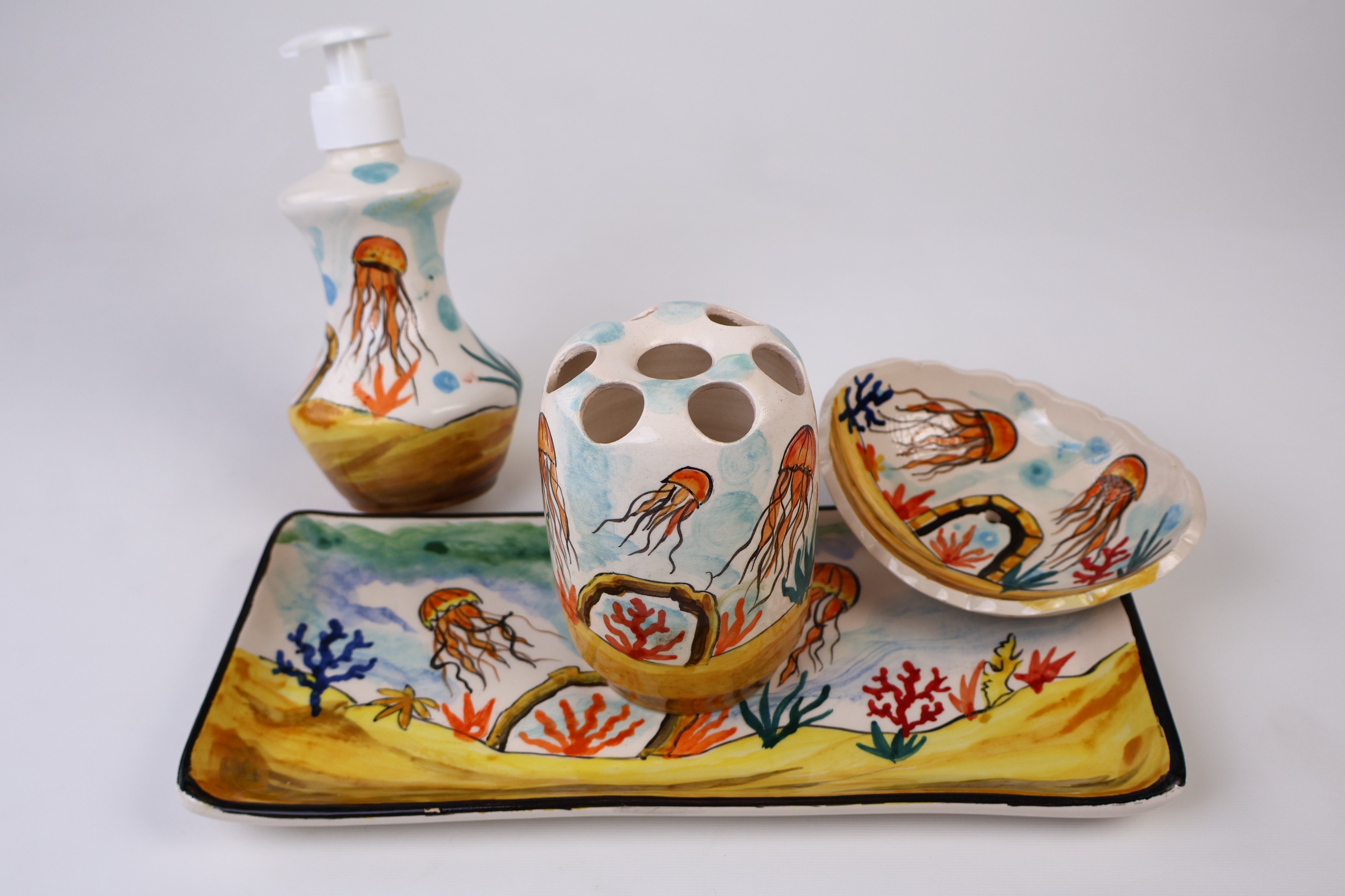 Timeless Handmade Ceramic Bathroom Sets by Zeem Ceramic | Jellyfish and Ocean