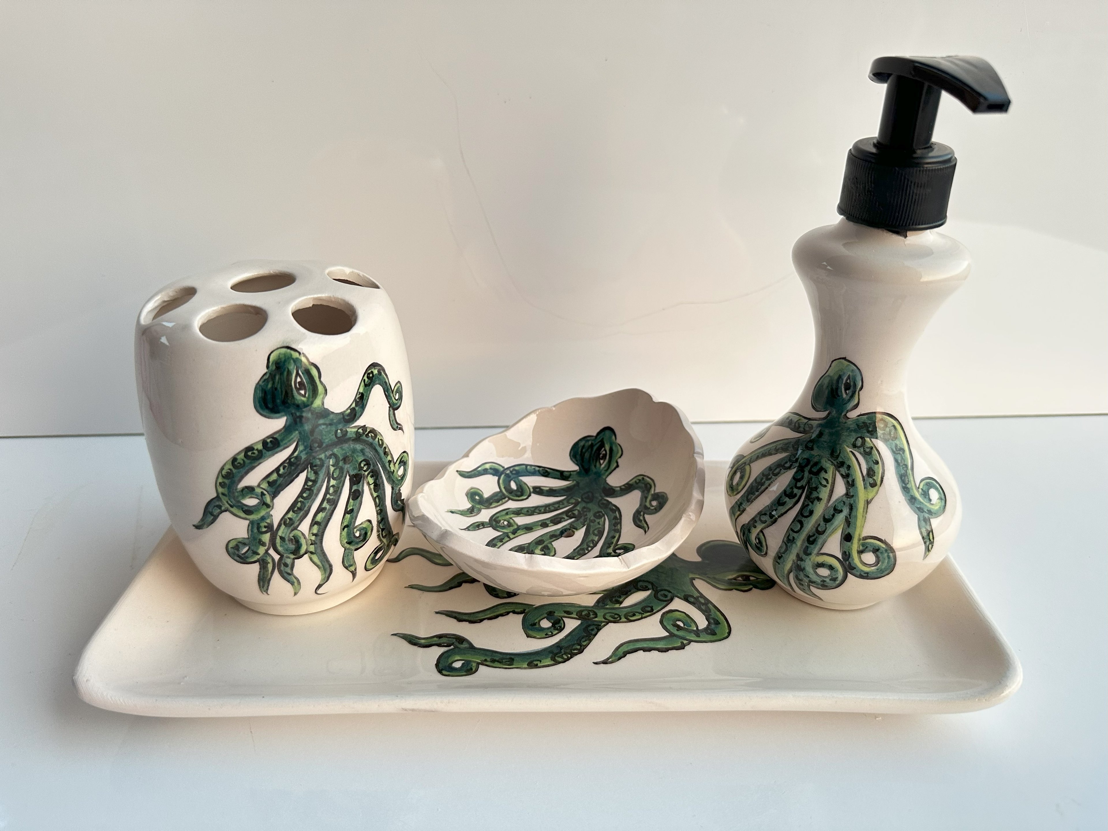 Hand Painted Ceramic Bathroom Accessory Set - Octopus