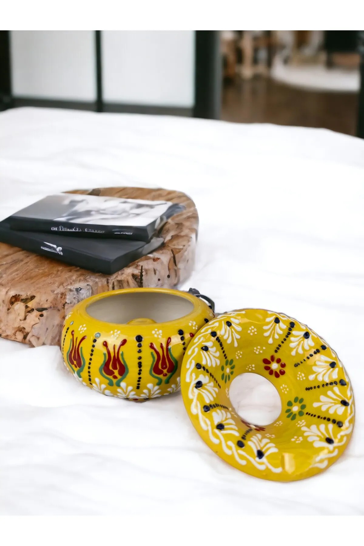 Handmade Ceramic Windproof Ashtrays – Impress Your Guests with Stylish Designs - Yellow