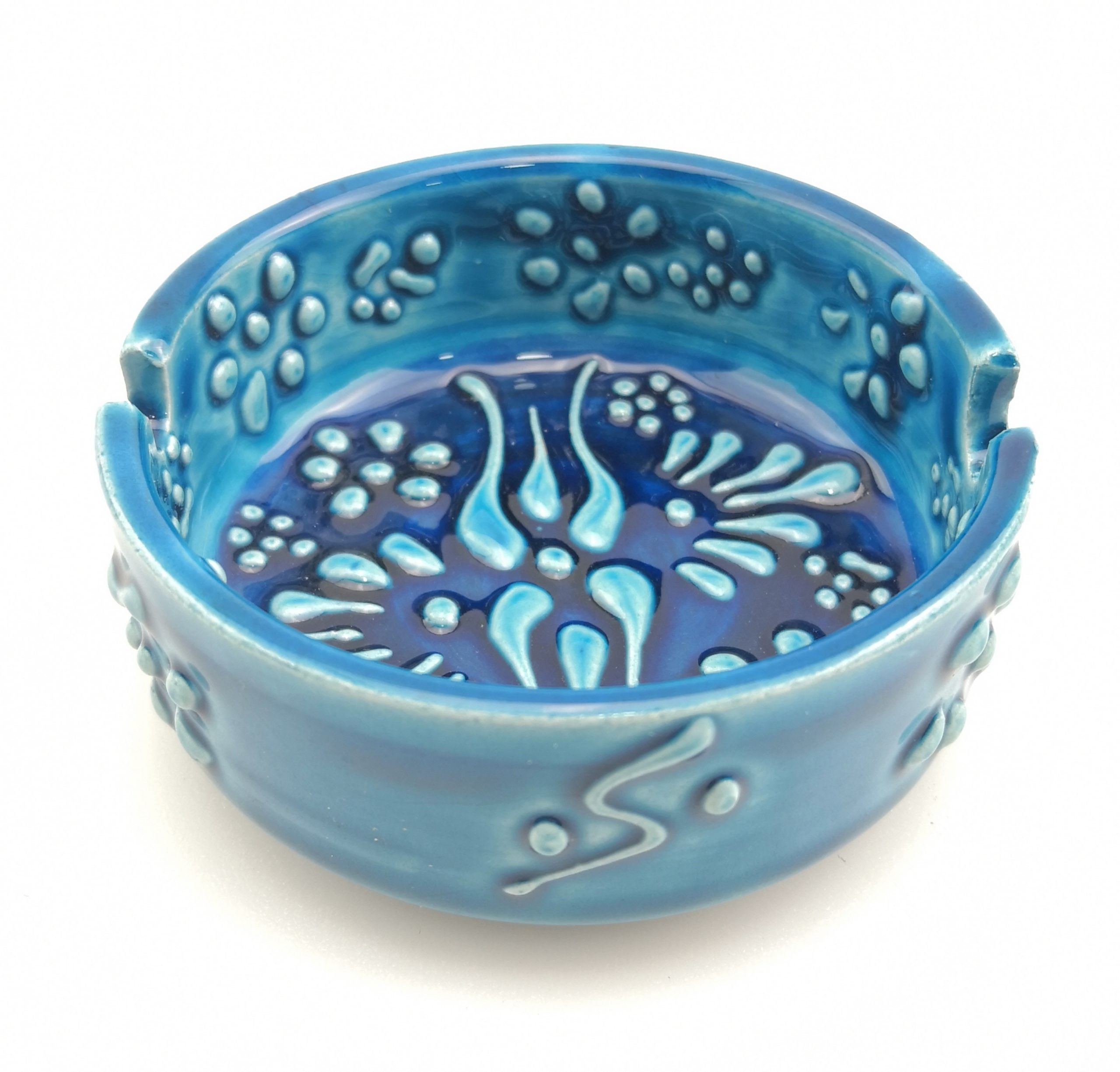 Elegant Handcrafted Ceramic Ashtrays – Perfect for Cigarettes and Hosting Guests