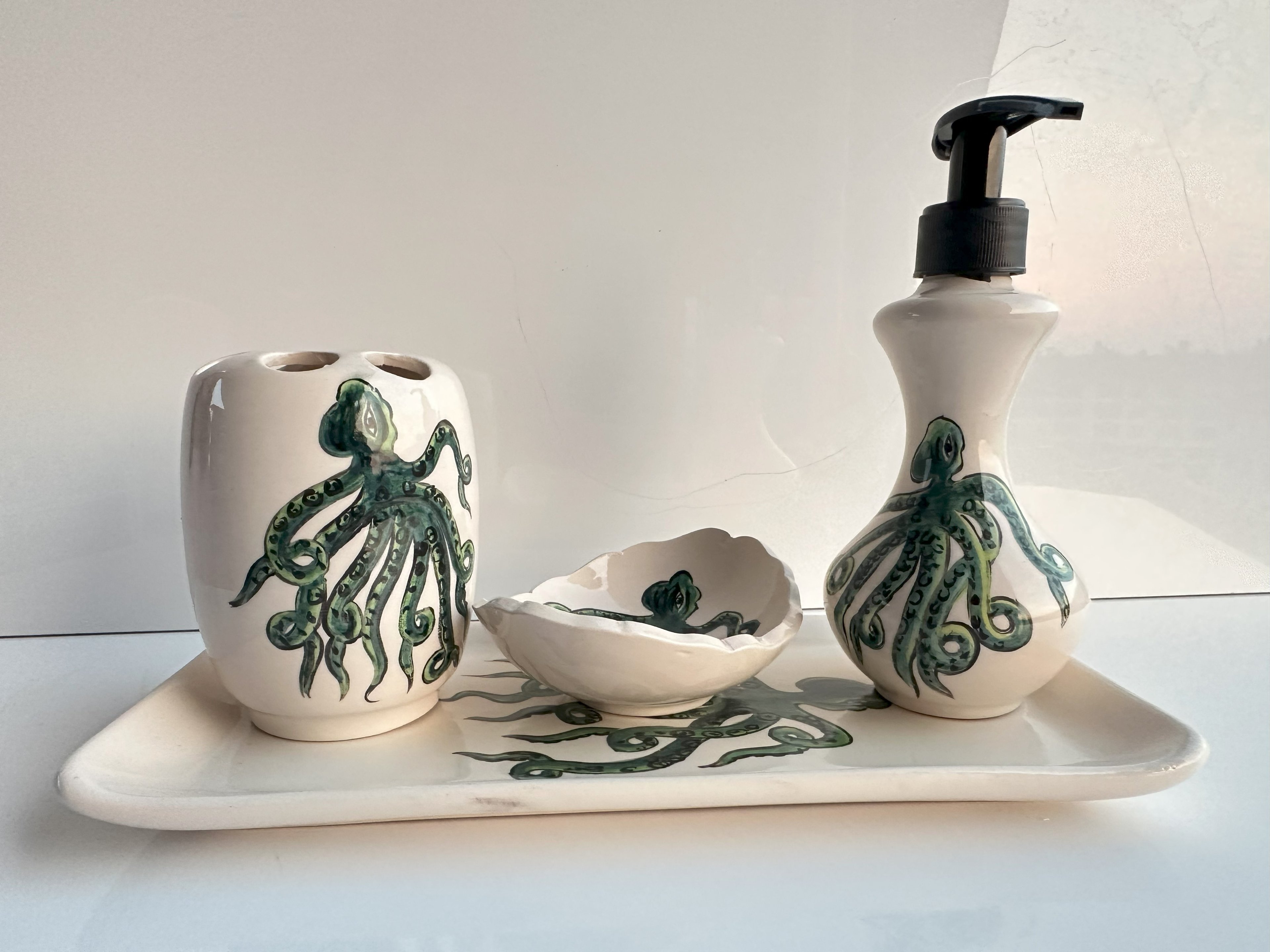 Hand Painted Ceramic Bathroom Accessory Set - Octopus