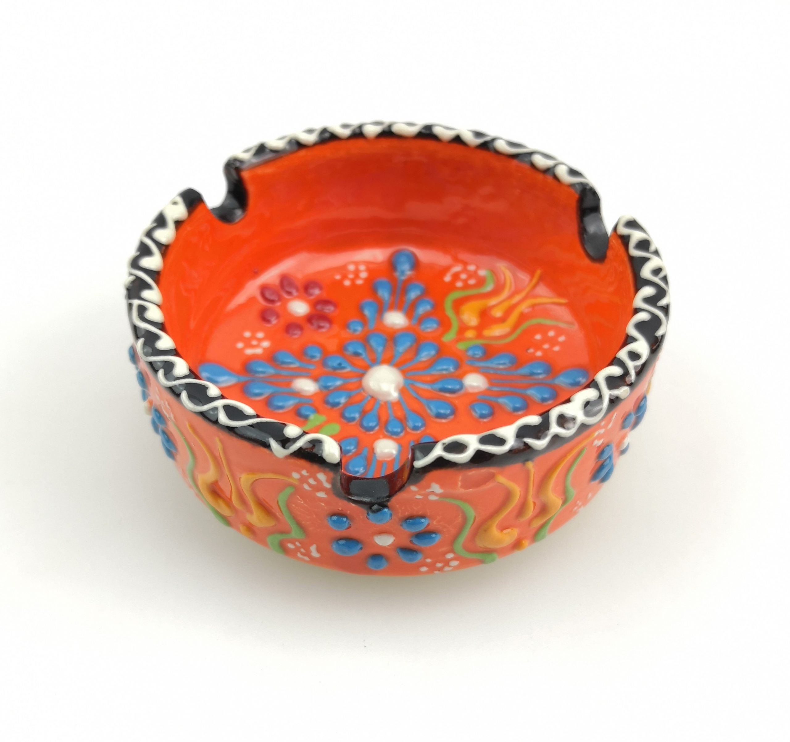 Handcrafted Ceramic Ashtrays with Embossed Floral Patterns for Cigarettes and Guest