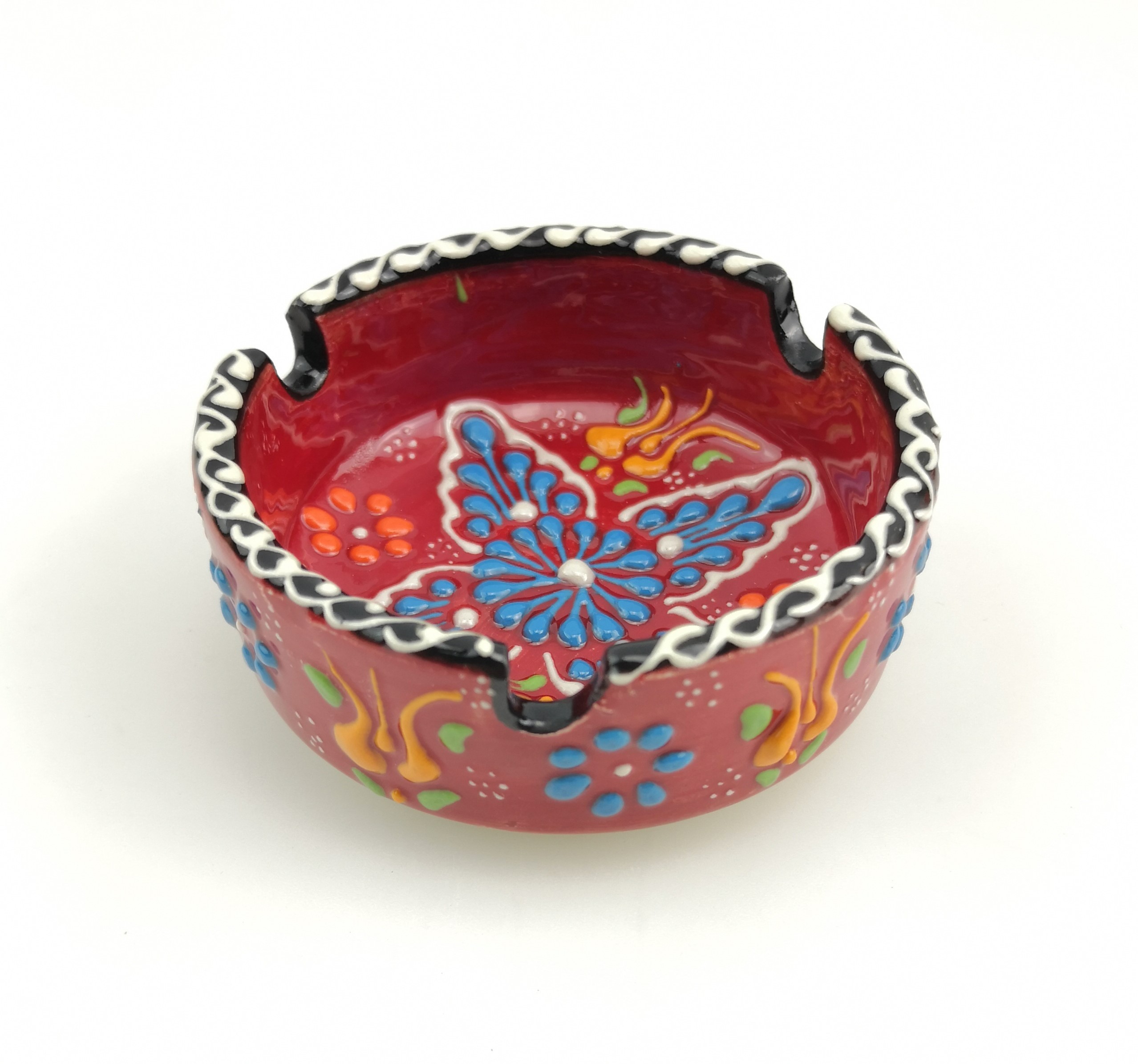 Handcrafted Ceramic Ashtrays with Embossed Floral Patterns for Cigarettes and Guest