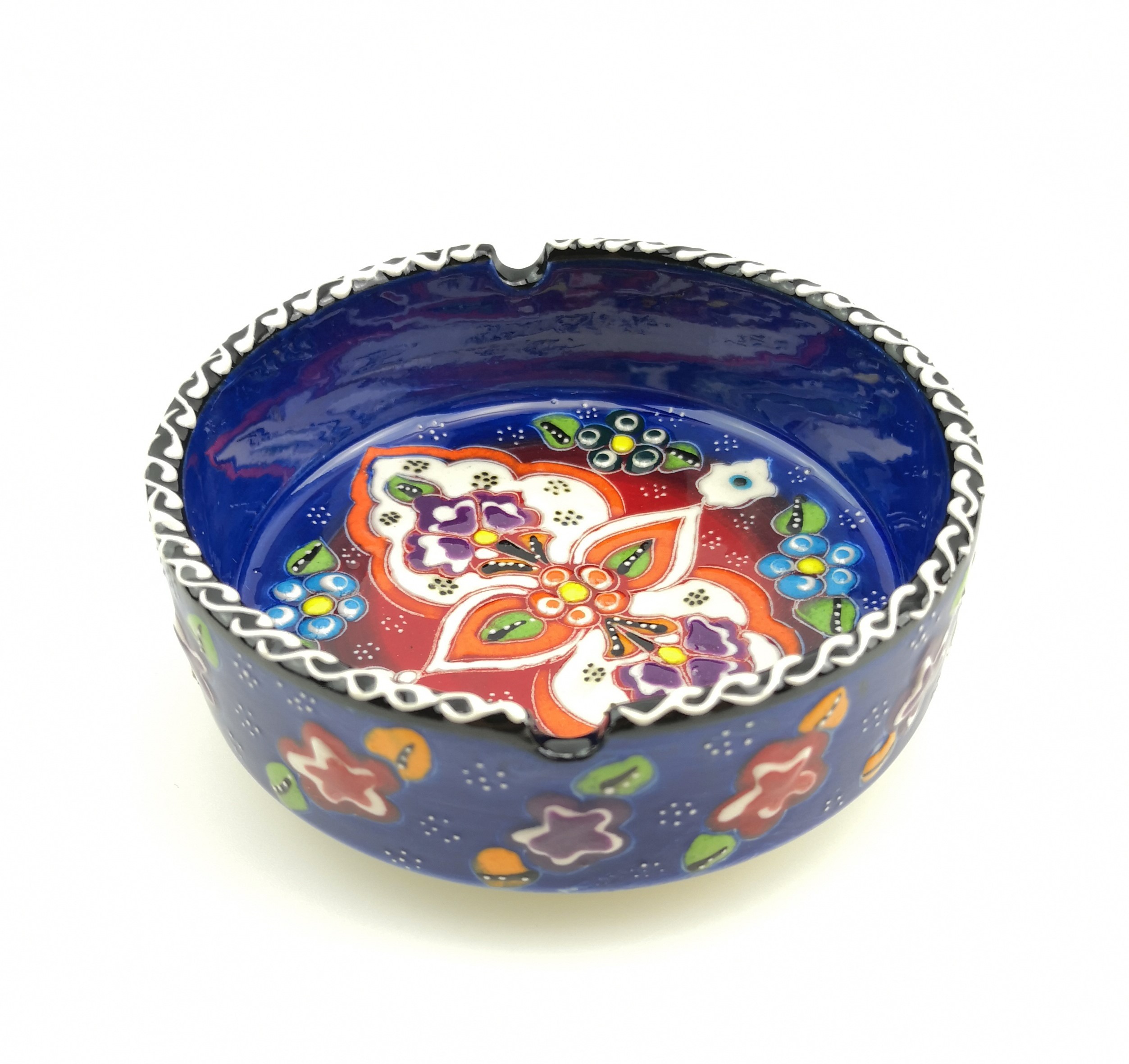 Elegant Hand-Painted Ceramic Ashtray with Embossed Floral Patterns