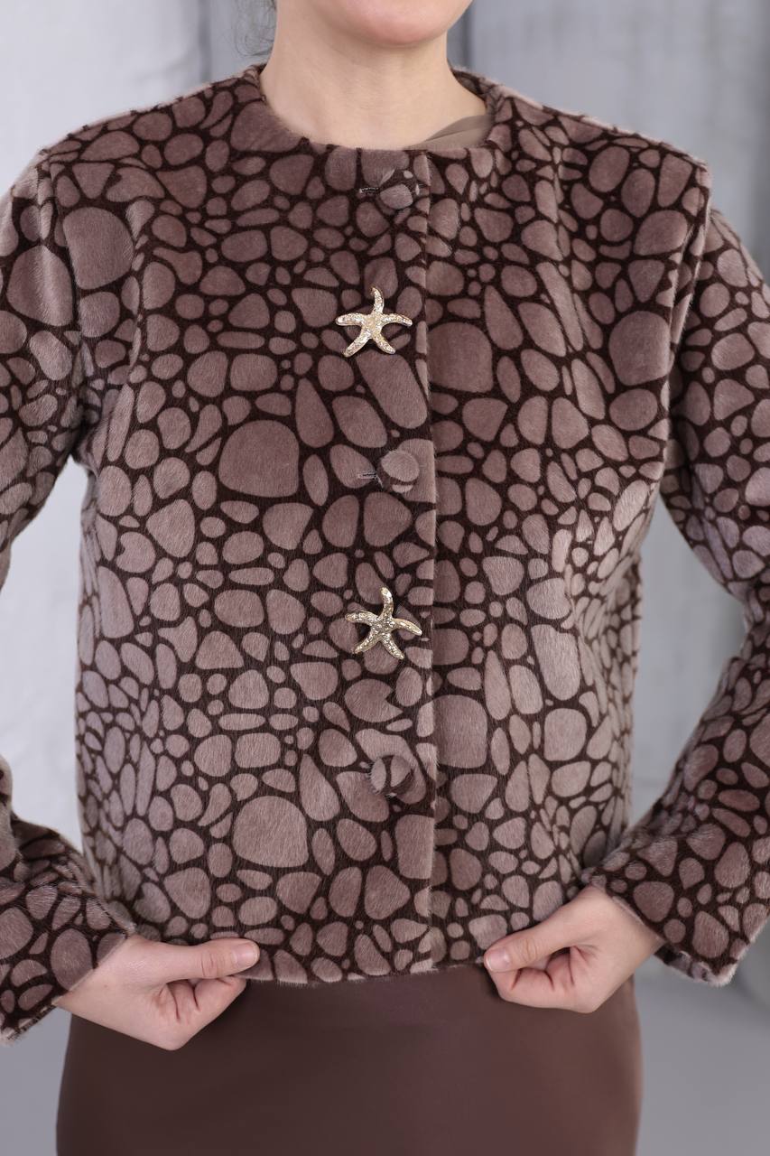 Tay Tüyü Yıldız Düğmeli Kısa Ceket