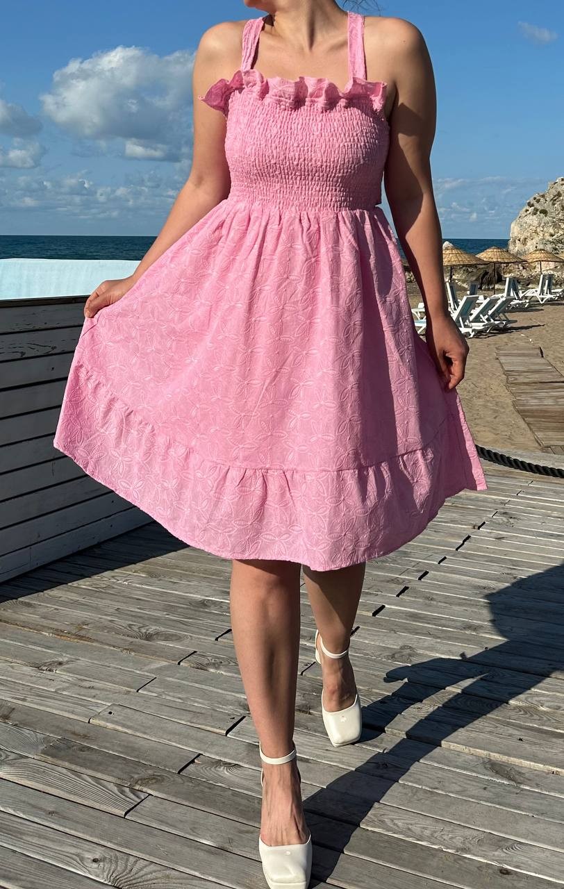 Gipe Güpür Lastik Detaylı Arkadan Fiyonklu Elbise  - Pembe