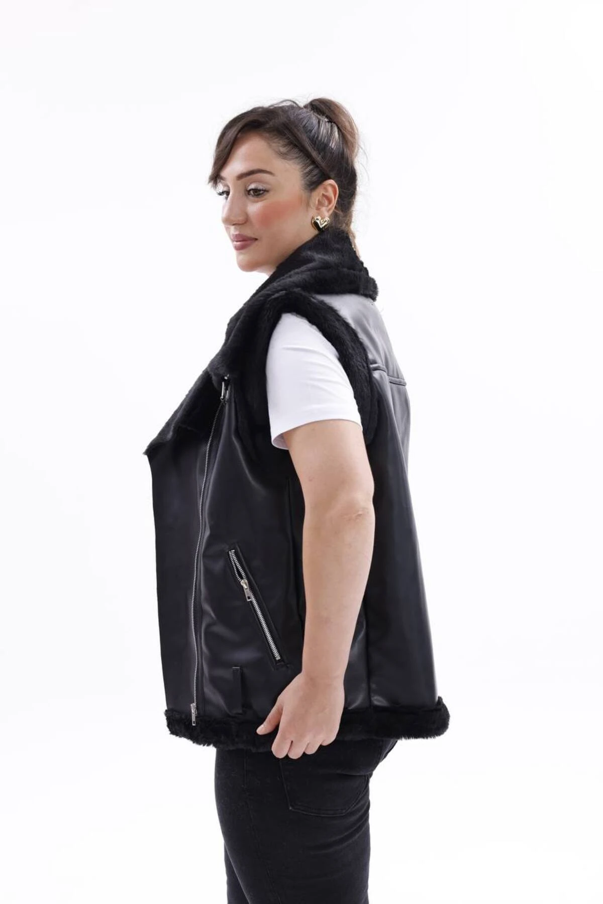 Deri Yaka ve İçi Kürk Detaylı Yelek