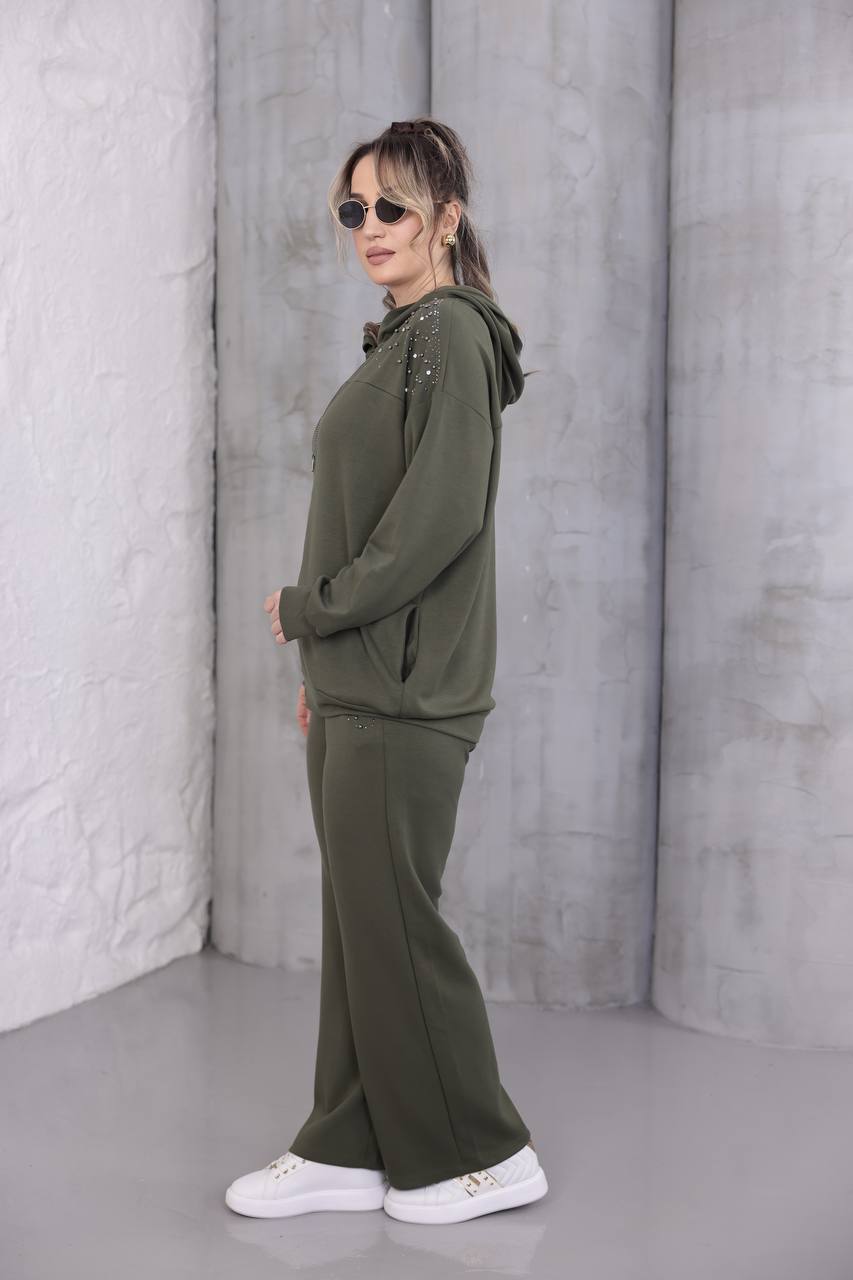 Taş ve İnci İşlemeli Fermuarlı Eşofman Takım