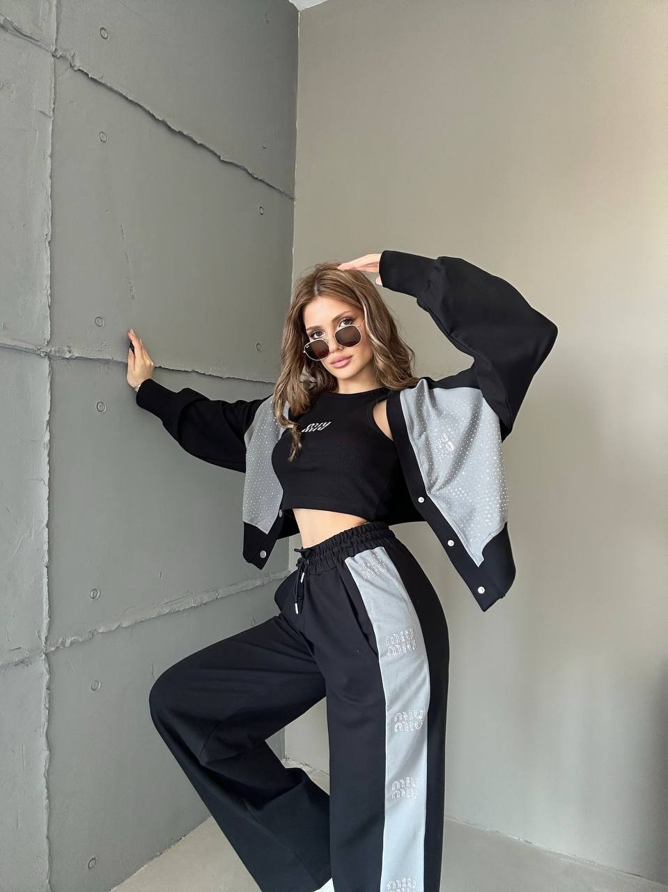  MIU MIU TAŞLI İKİ İPLİK ÜÇLÜ TAKIM