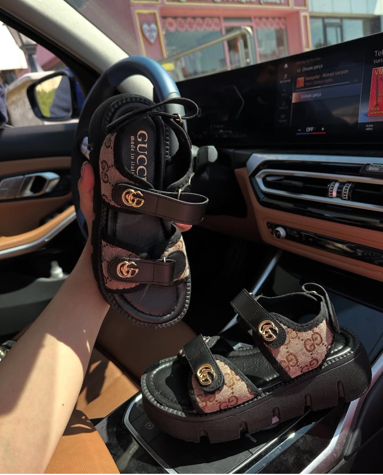 GUCCİ  İthal  Sandalet Ayakkabı
