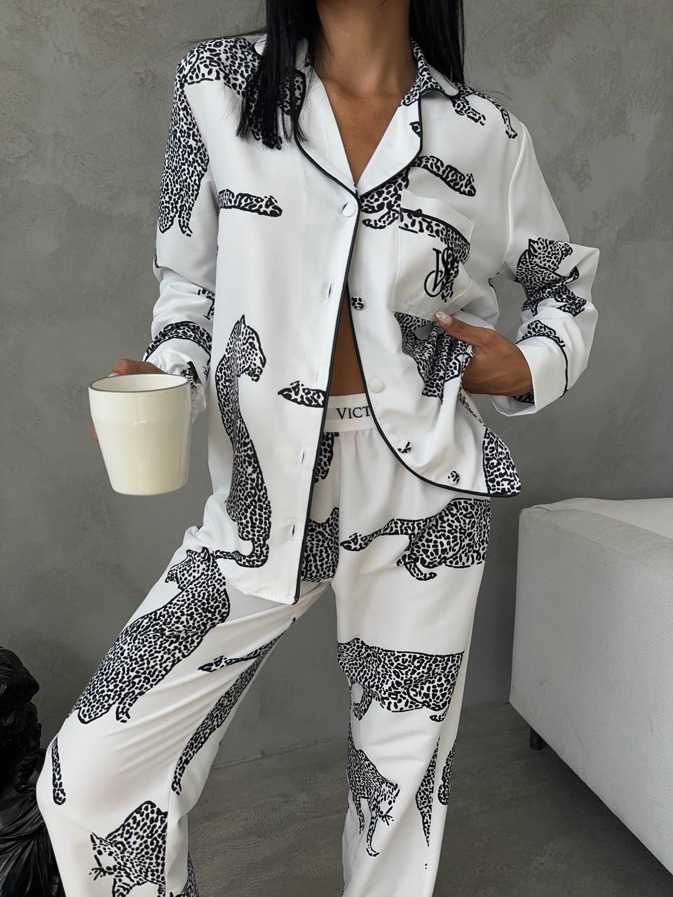 Victoria’s Secret Desenli Pijama Takımı Beyaz Toka Hediyeli