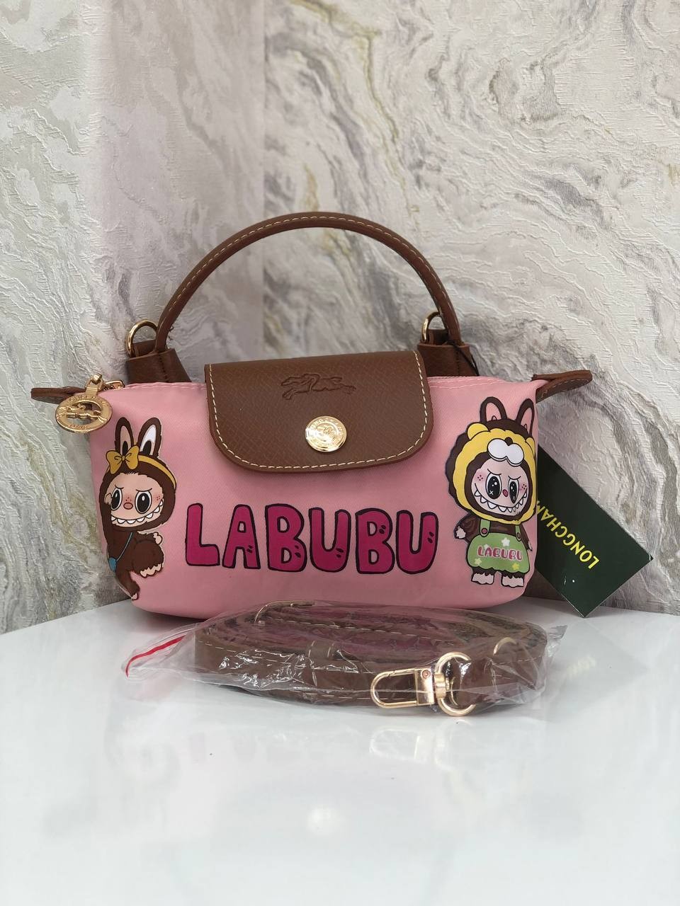 LABUBU EL ÇANTASI