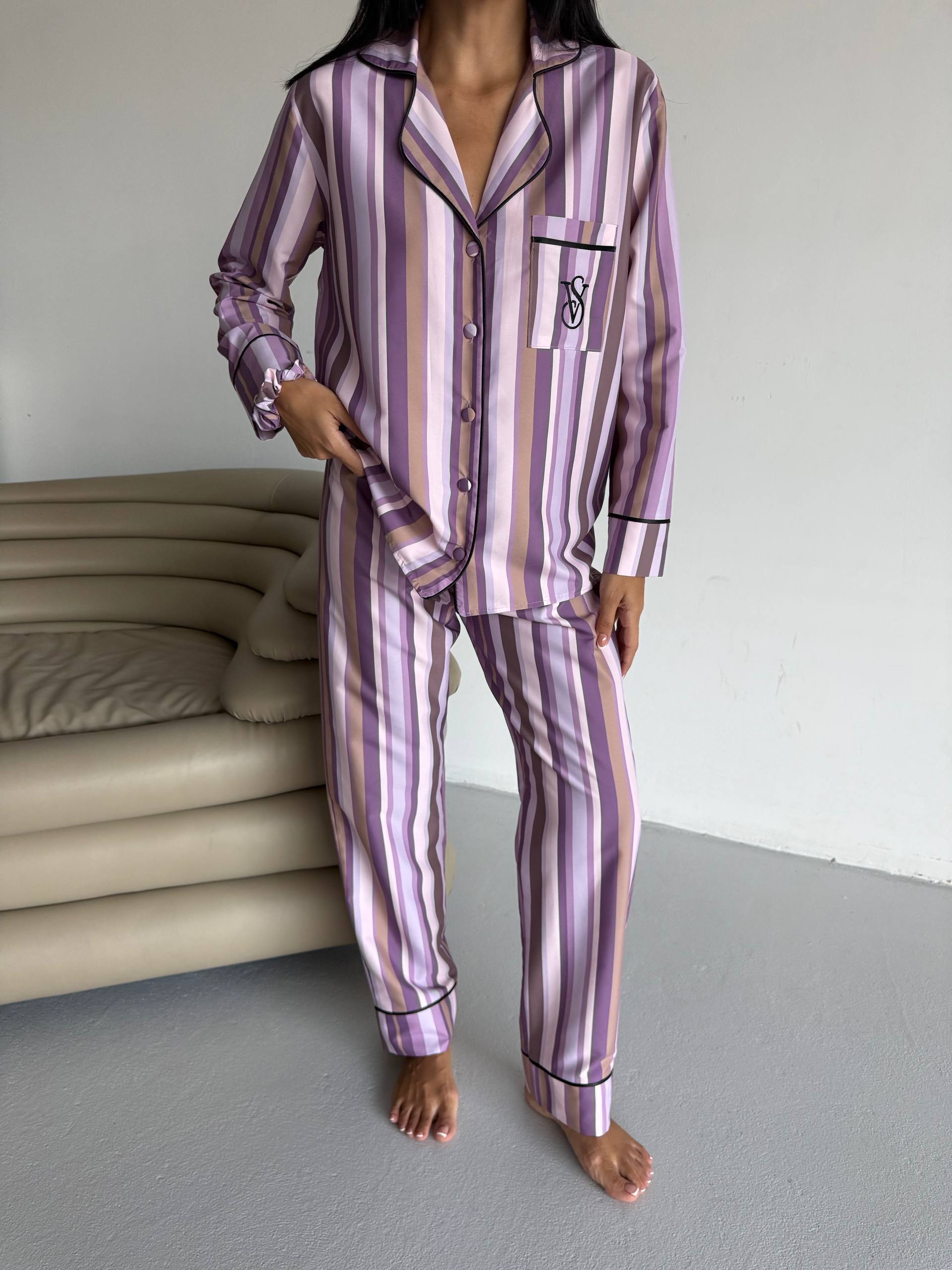 Victoria’s Secret,Mor Çizgili Pijama Takımı Toka Hediyeli