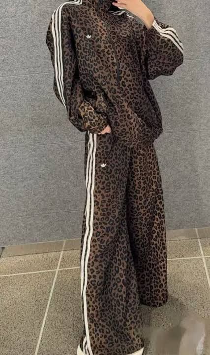 ADİDAS COW PRİNT İKİLİ TAKIM