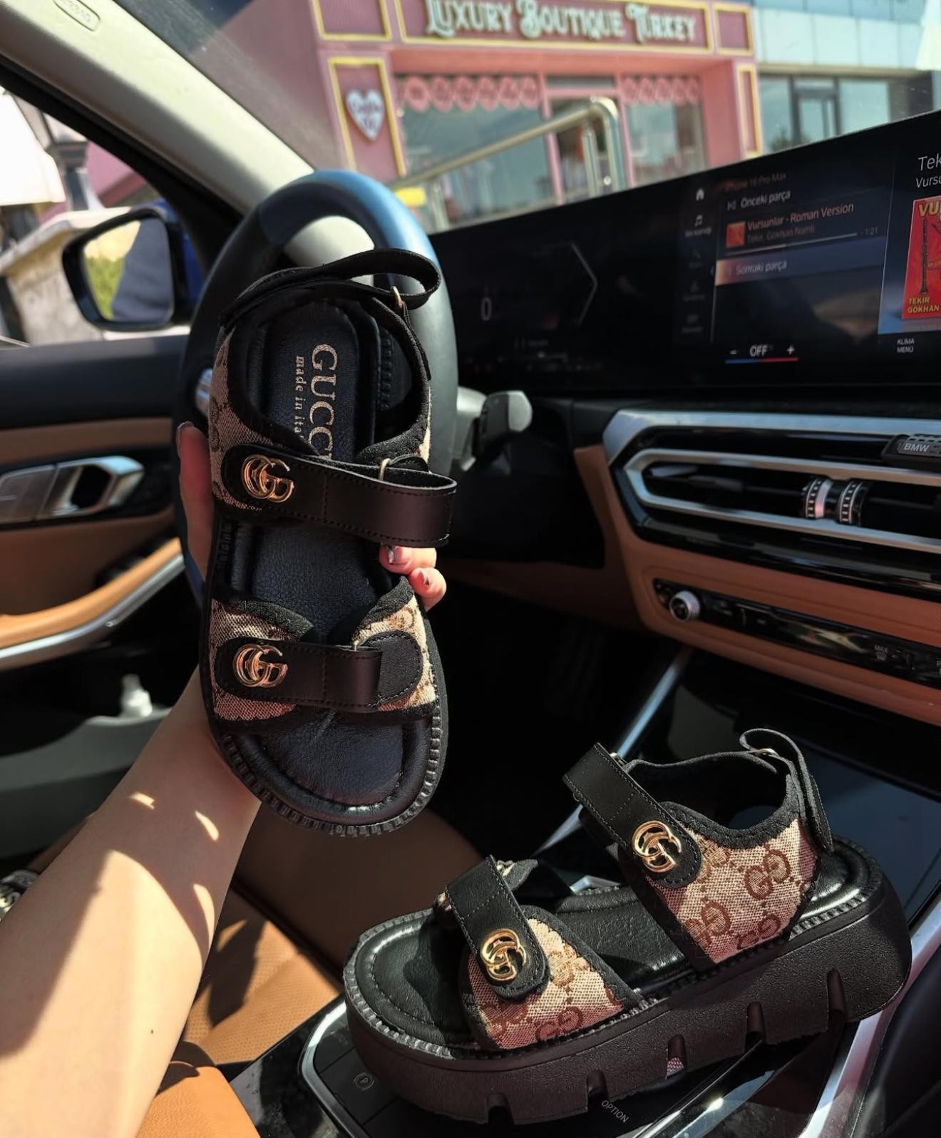 GUCCİ  İthal  Sandalet Ayakkabı