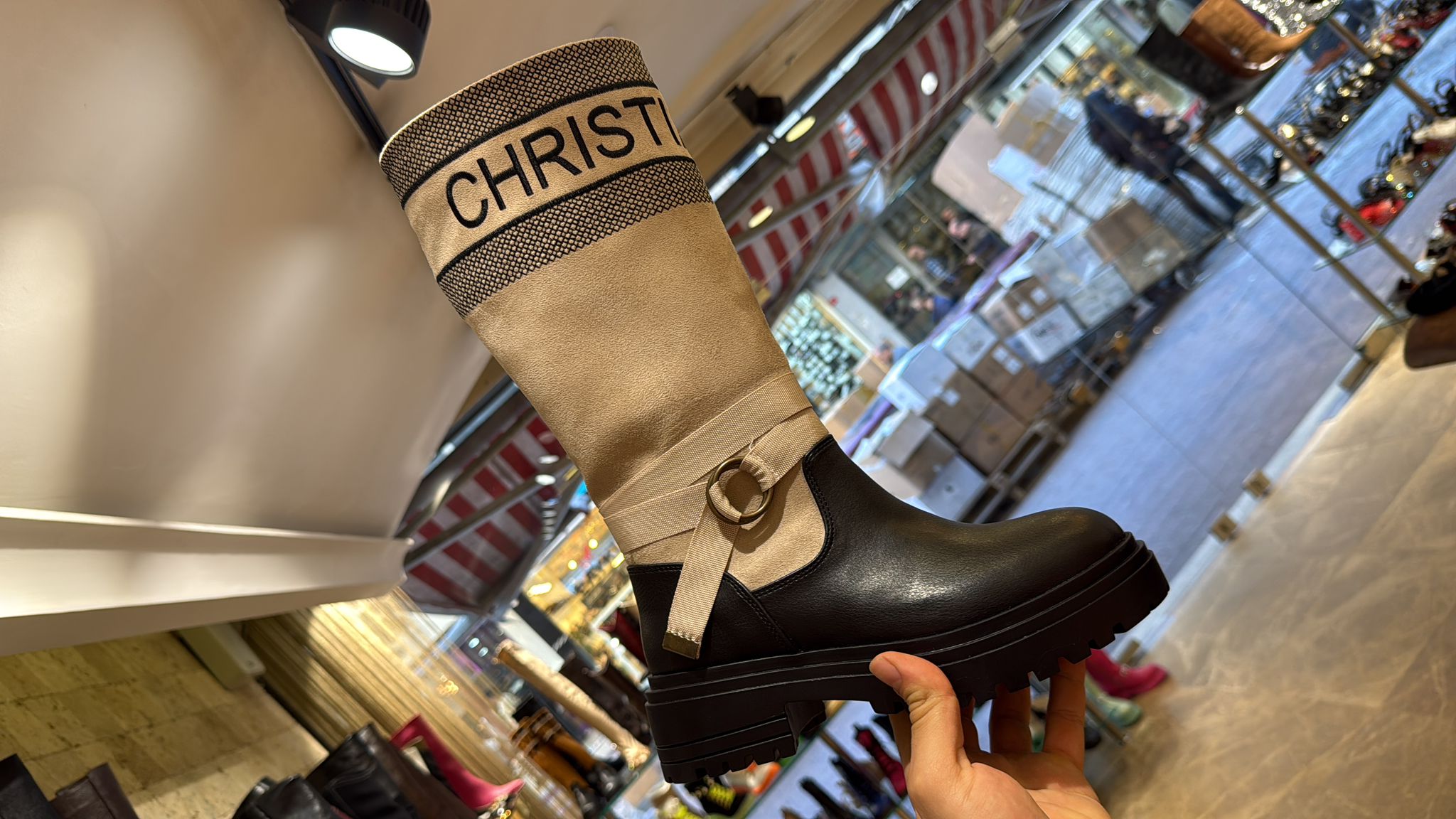 CHRİSTİAN DİOR DERİ BOT  