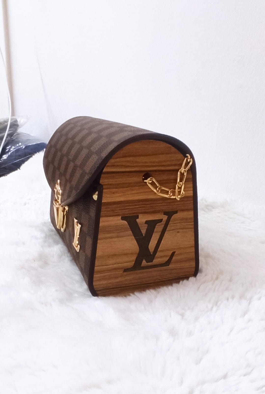 Gucci İthal gold zincirli çanta