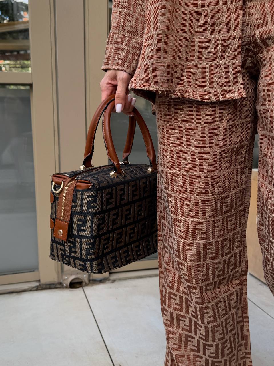 FENDİ GÖMLEK PANTOLON TAKIM