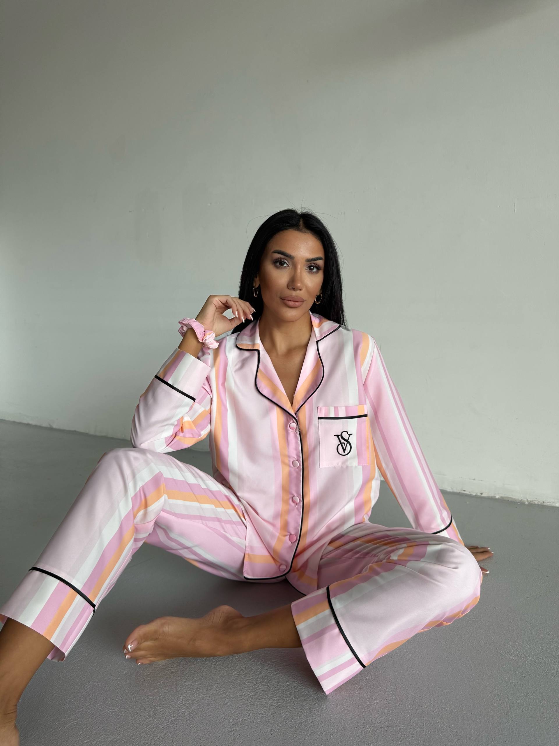 Victoria’s Secret,Boyuna Çizgili Pijama Takımı Toka Hediyeli