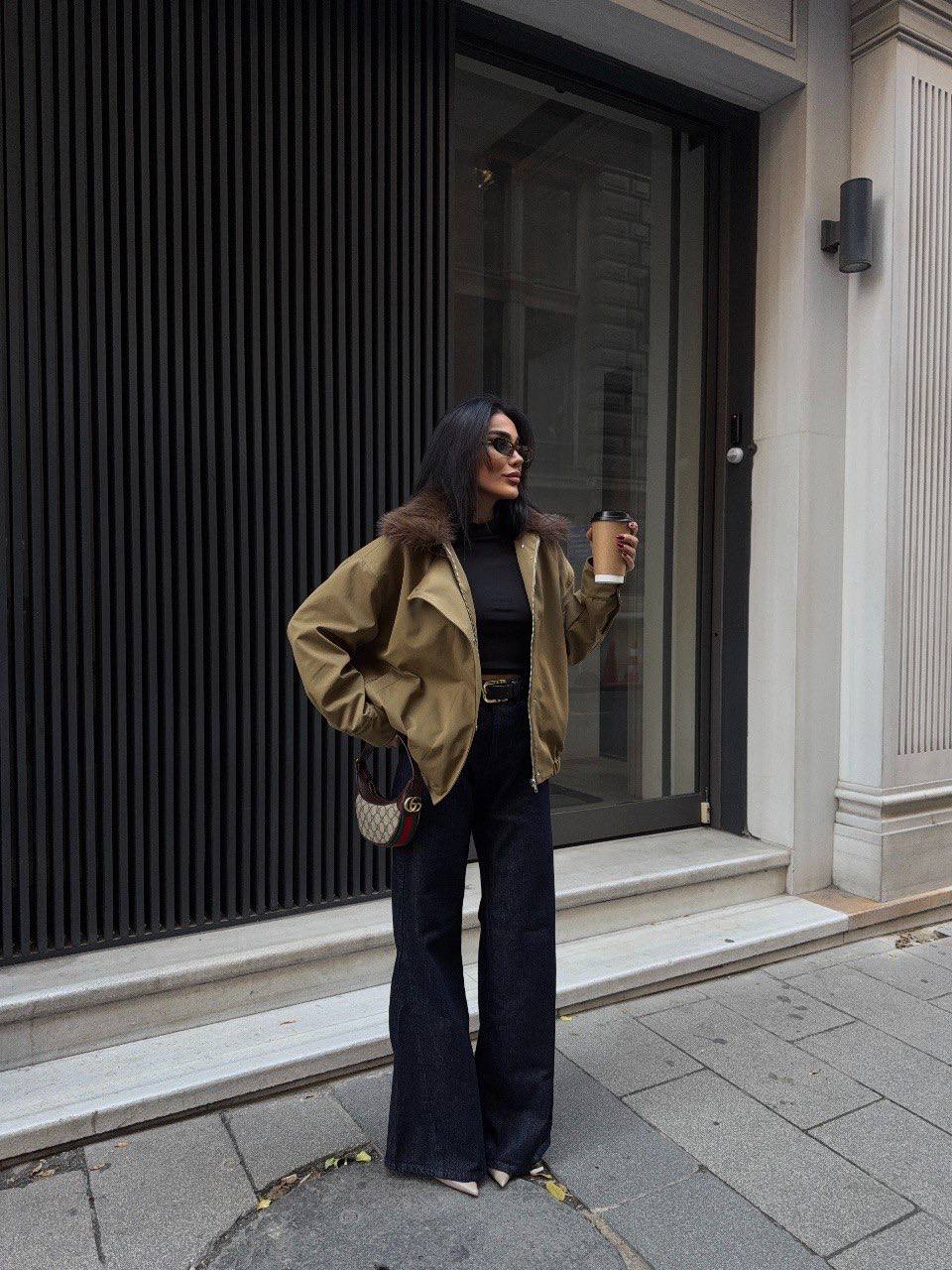 Zara Yaka Tüy Detaylı Mont