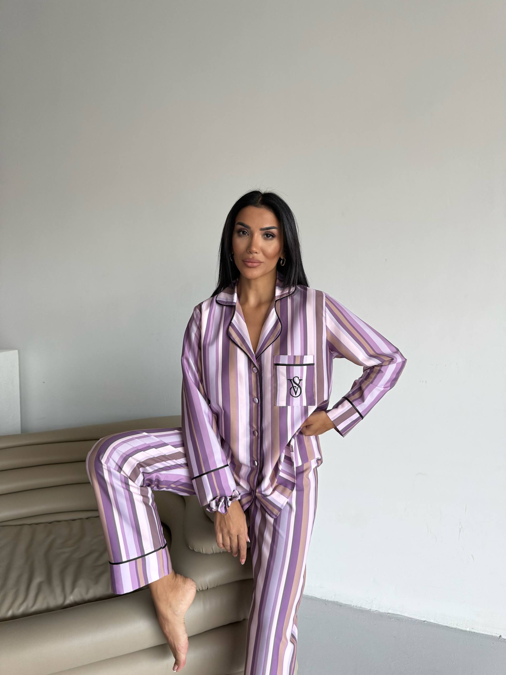 Victoria’s Secret,Mor Çizgili Pijama Takımı Toka Hediyeli