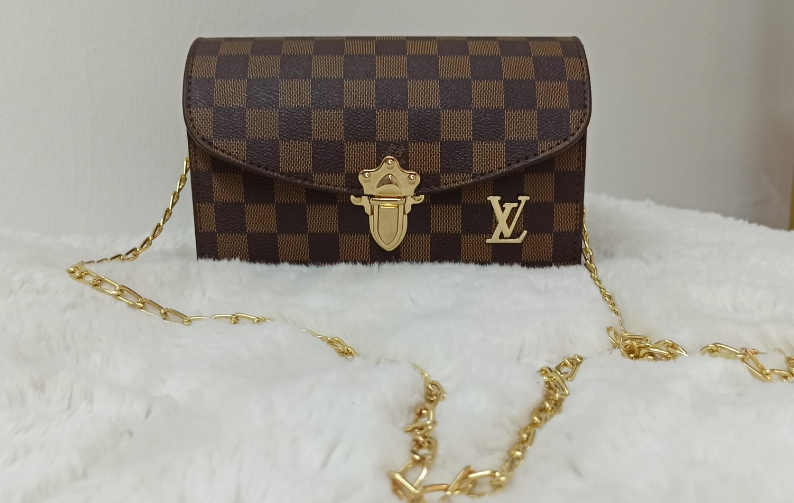 Gucci İthal gold zincirli çanta