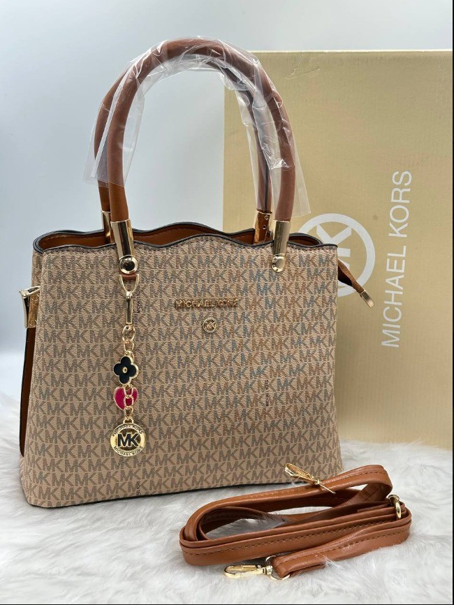 Michael Kors MK baskılı çanta