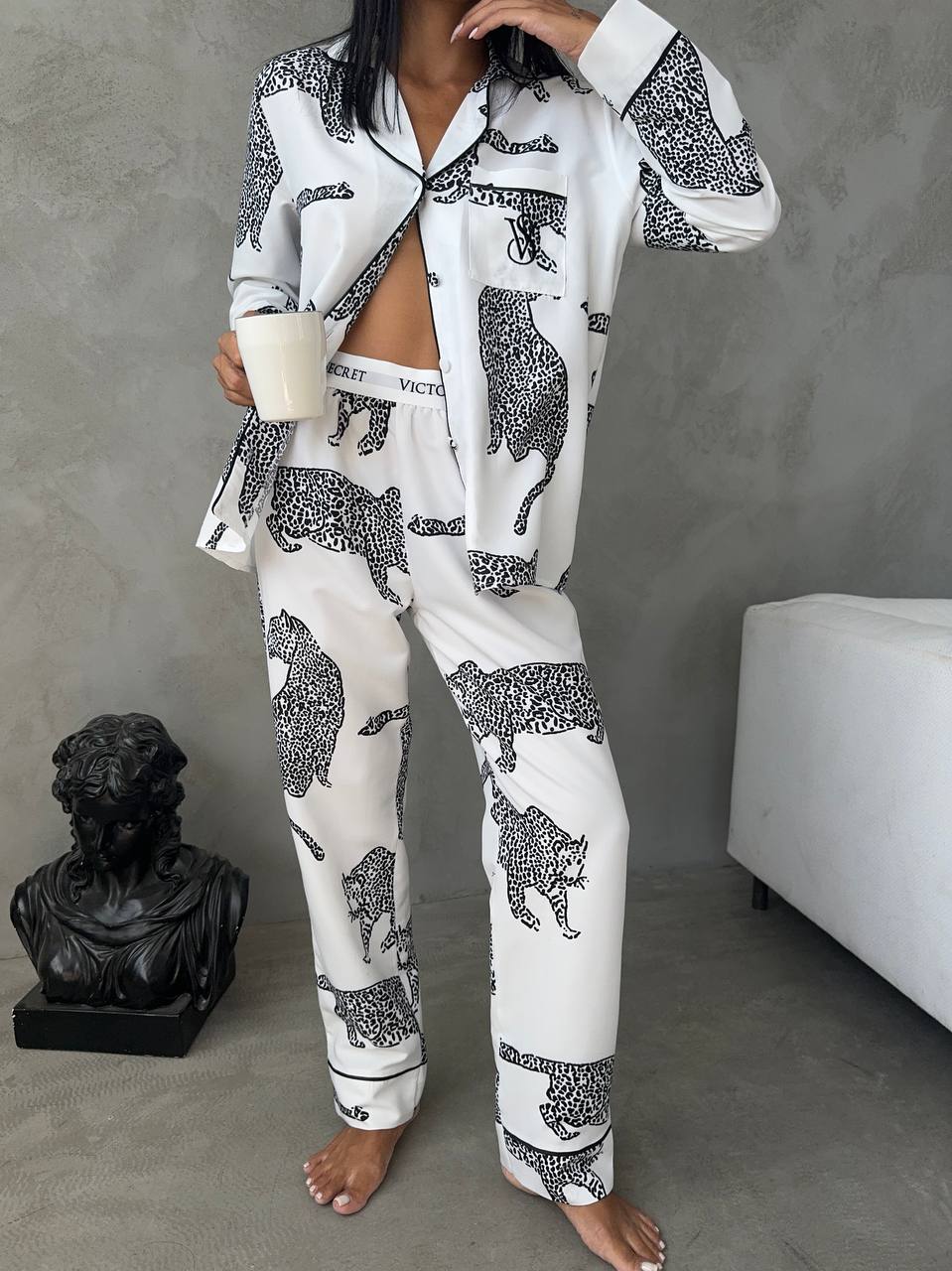 Victoria’s Secret Desenli Pijama Takımı Beyaz Toka Hediyeli