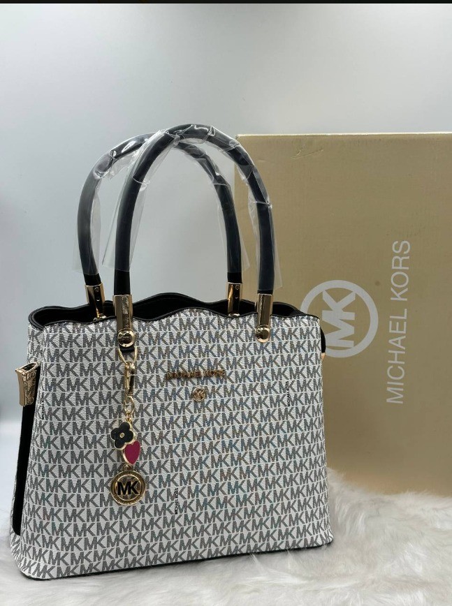Michael Kors MK baskılı çanta