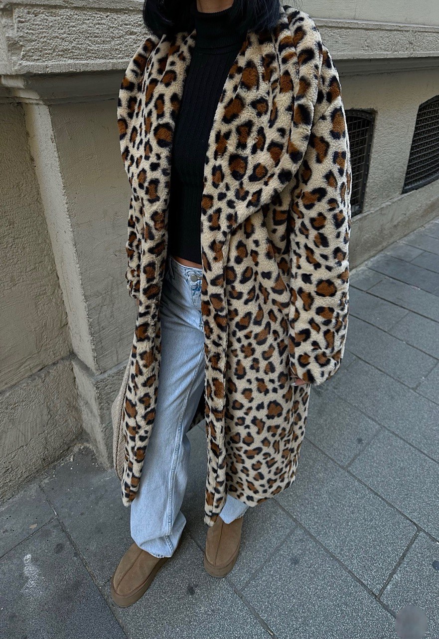 LEOPAR DESEN YUMUŞAK  TÜYLÜ KABAN