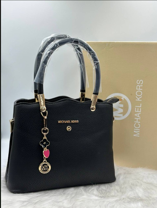 Michael Kors MK baskılı çanta