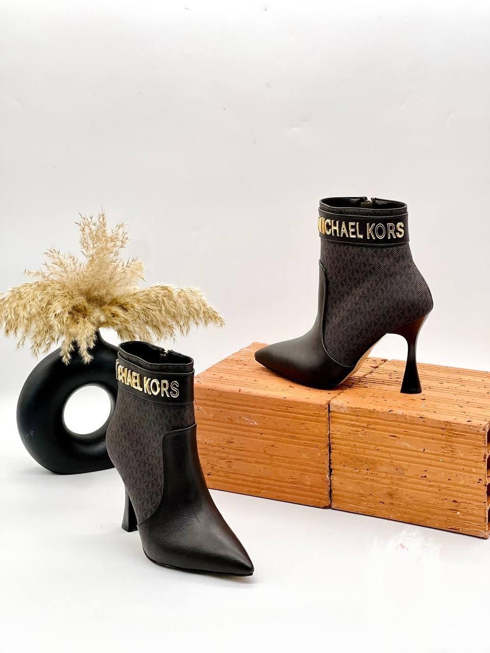 Michael Kors Metal Yazılı Bot ve Çanta Seti