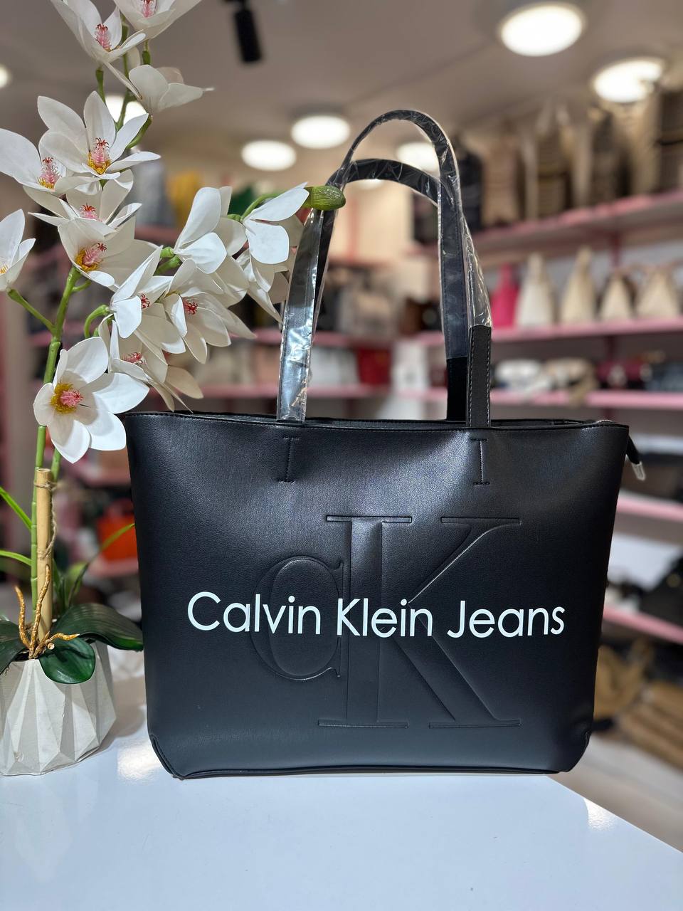 𝘾𝘼𝙇𝙑𝙄𝙉 𝙆𝙇𝙀𝙄𝙉 𝙃𝘼𝙉𝘿𝘽𝘼𝙂𝙎  𝙎𝙄̇𝙕𝙀 𝟯𝟳𝙭𝟯𝟬 