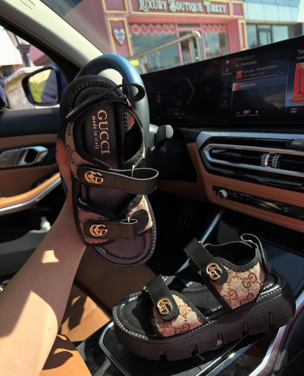 GUCCİ  İthal  Sandalet Ayakkabı
