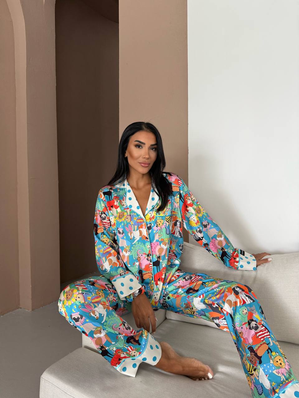 Armani Saten Yaka Puan Detaylı DOG   DESENLİ Pijama Takımı