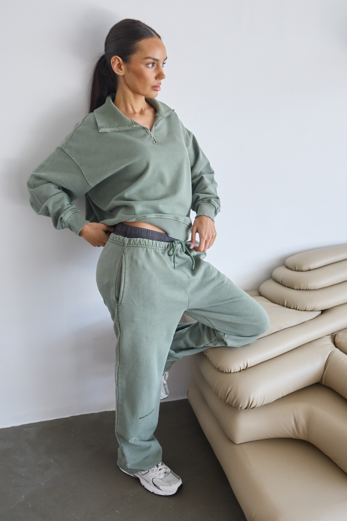Fermuarlı Sweatshirt Ve Sweatpants Takım