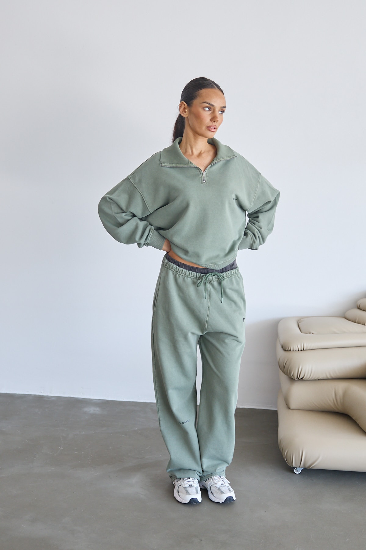 Fermuarlı Sweatshirt Ve Sweatpants Takım