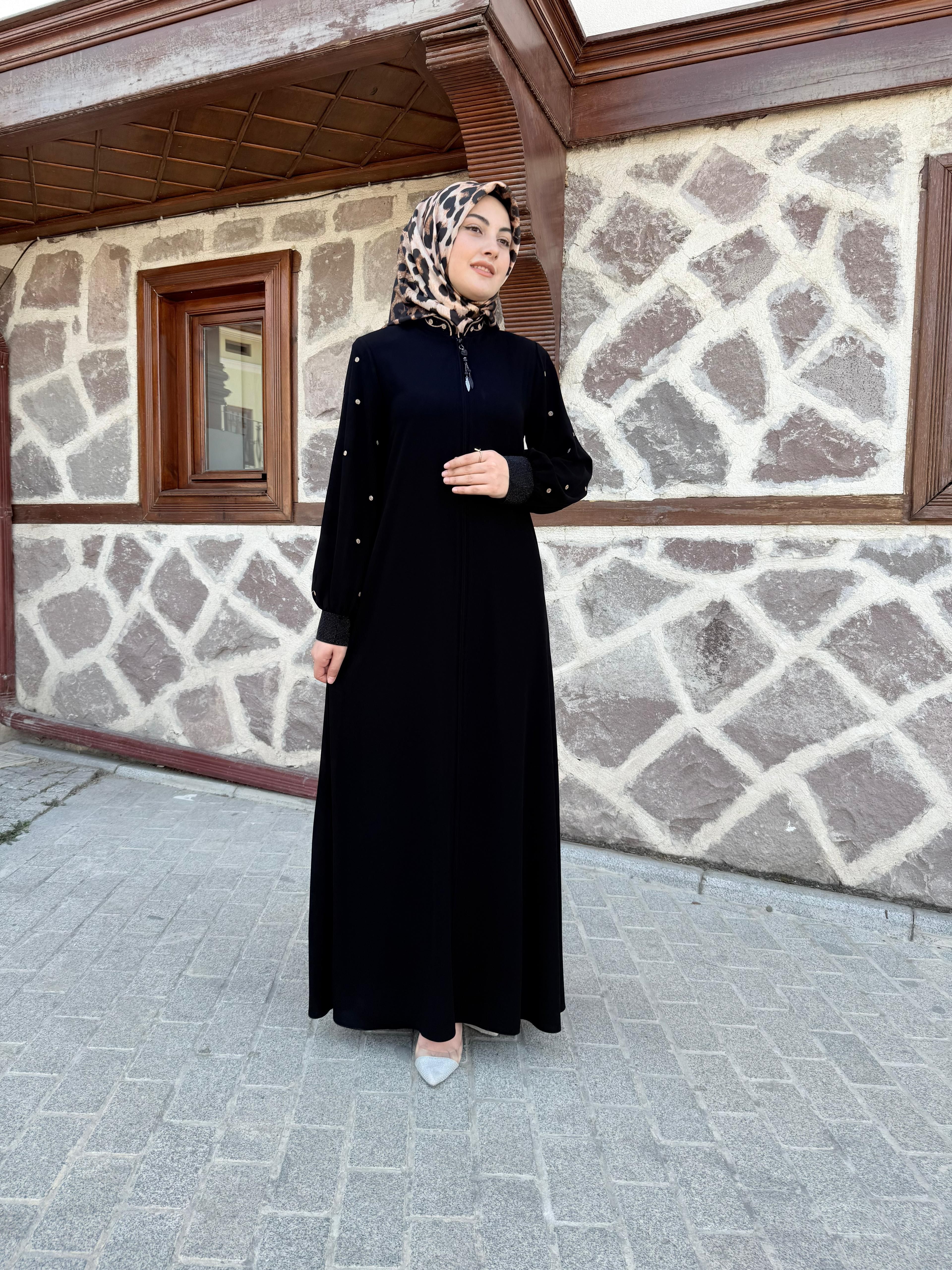 Apile nakış ferace