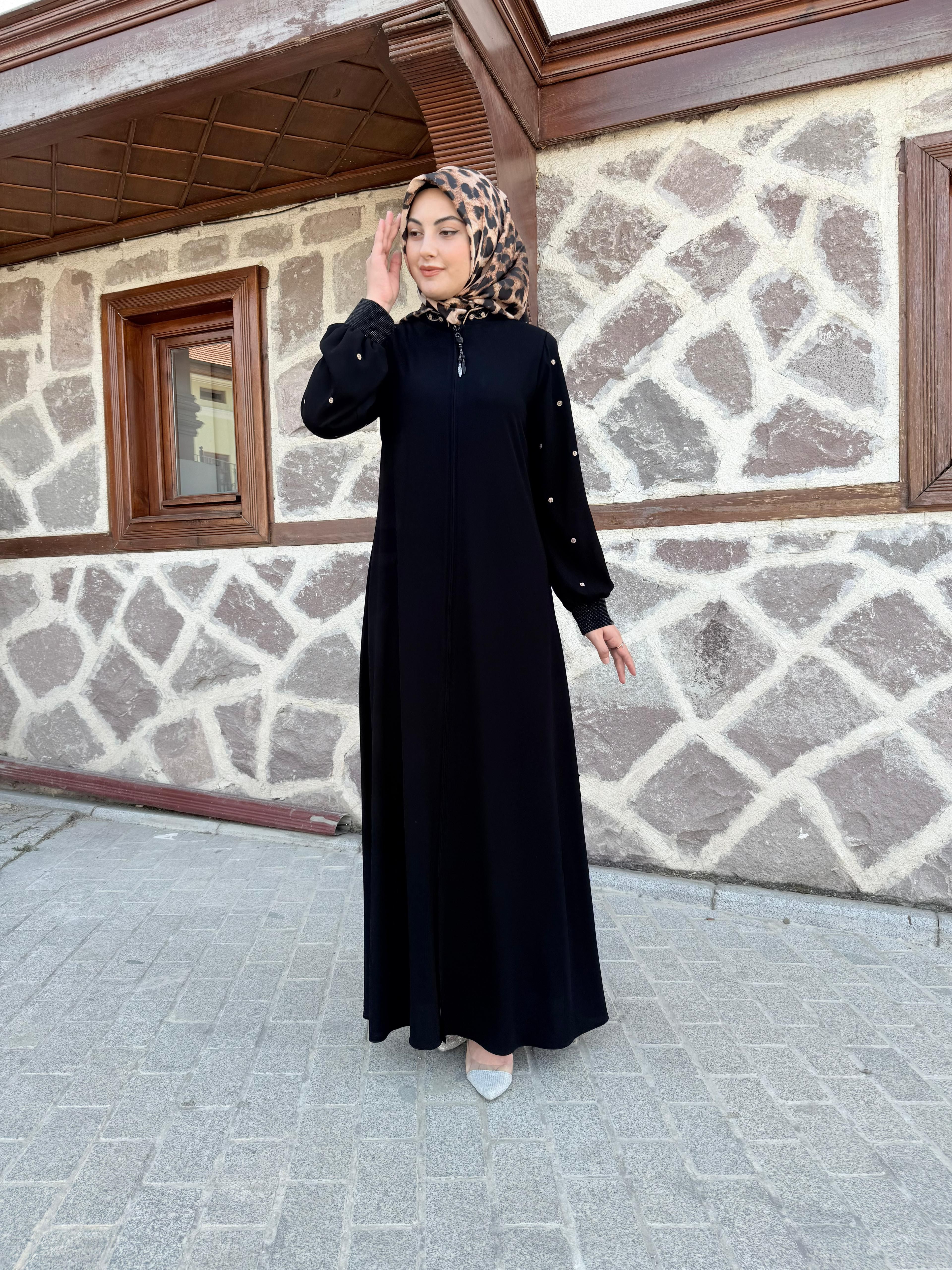 Apile nakış ferace