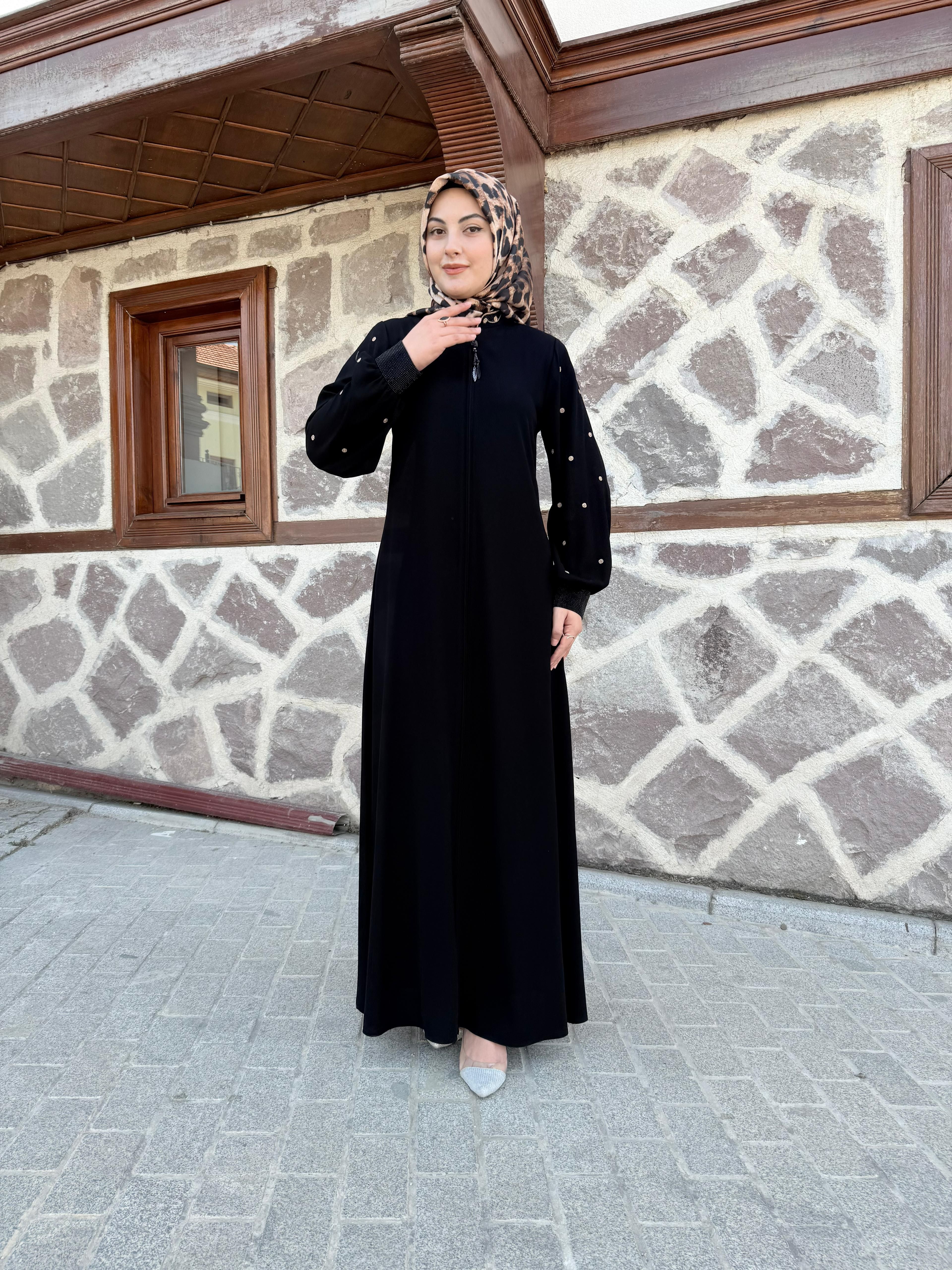 Apile nakış ferace