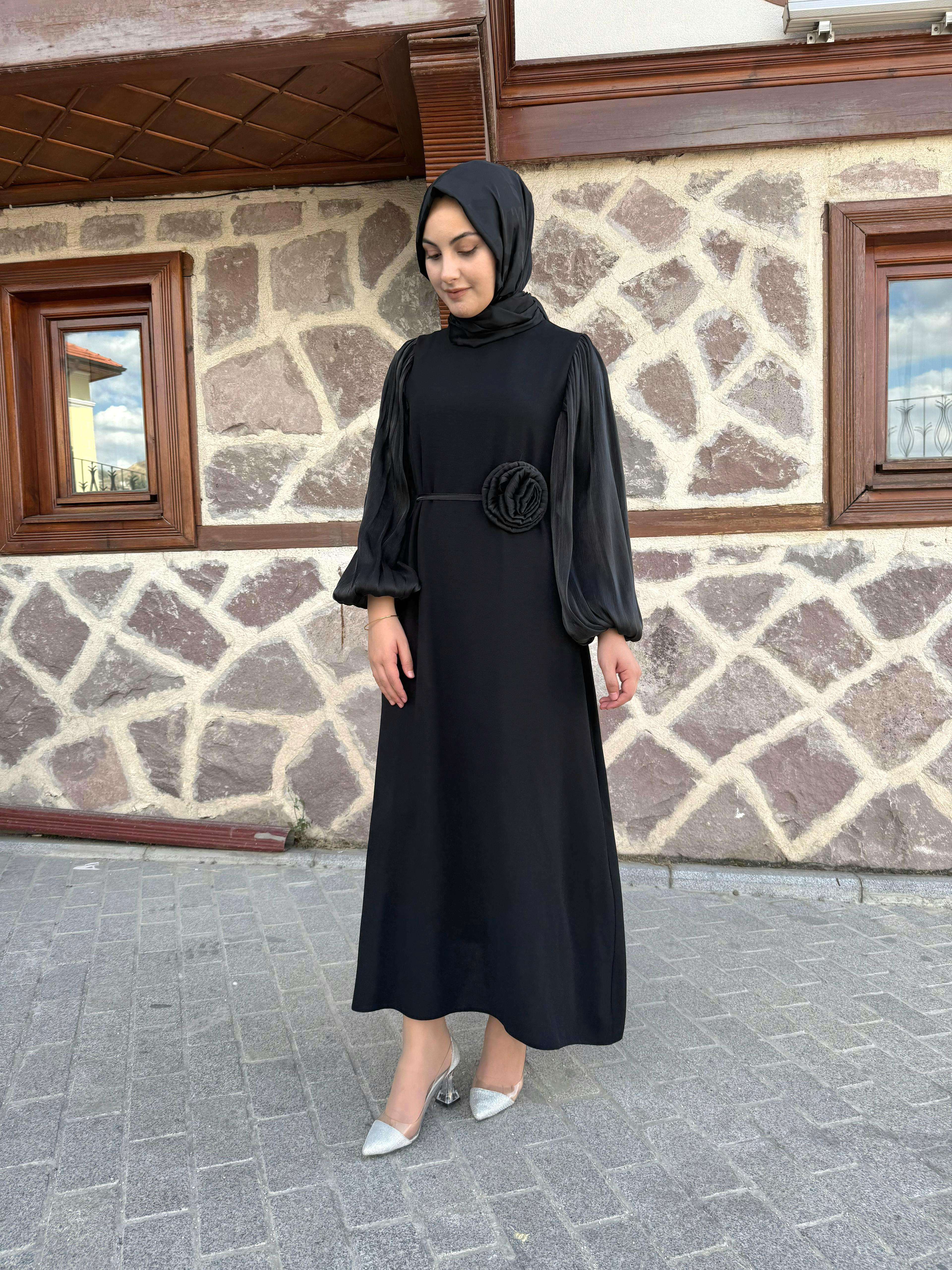 Krep kumaş fularli elbisemiz 