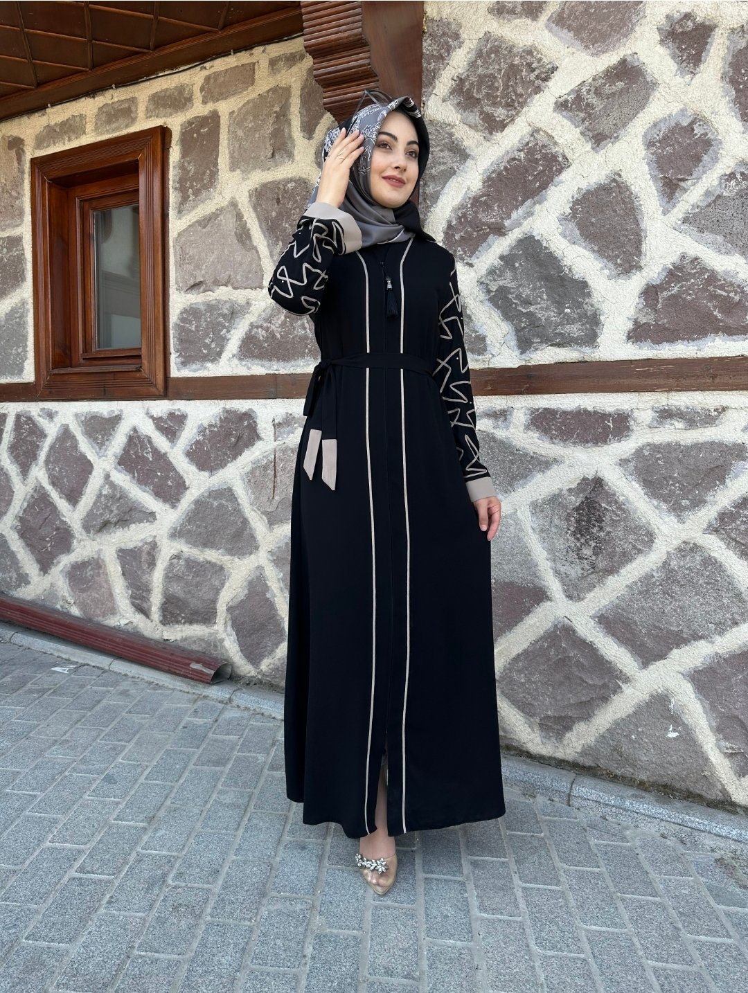 Rabia siyah kuşaklı ferace 