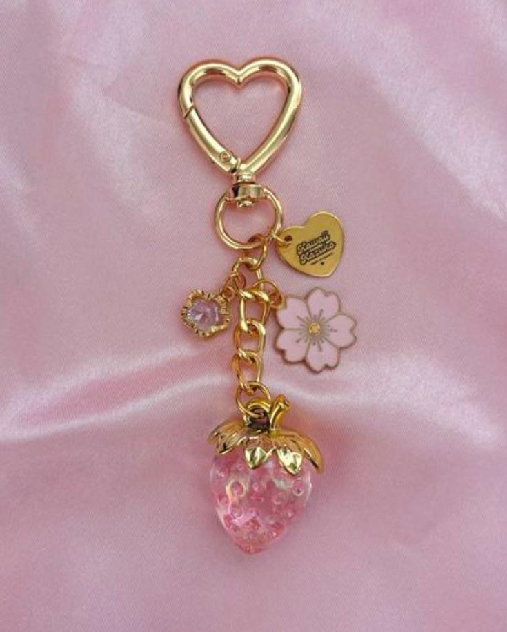 çilek charm