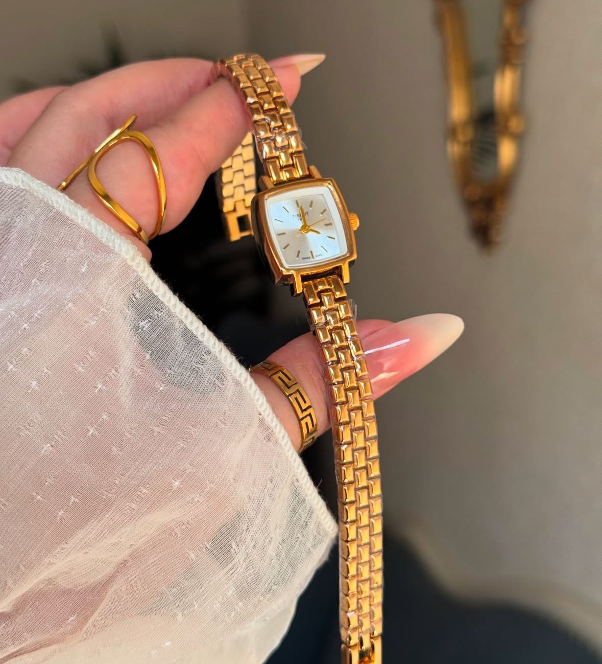 vintage gold saat