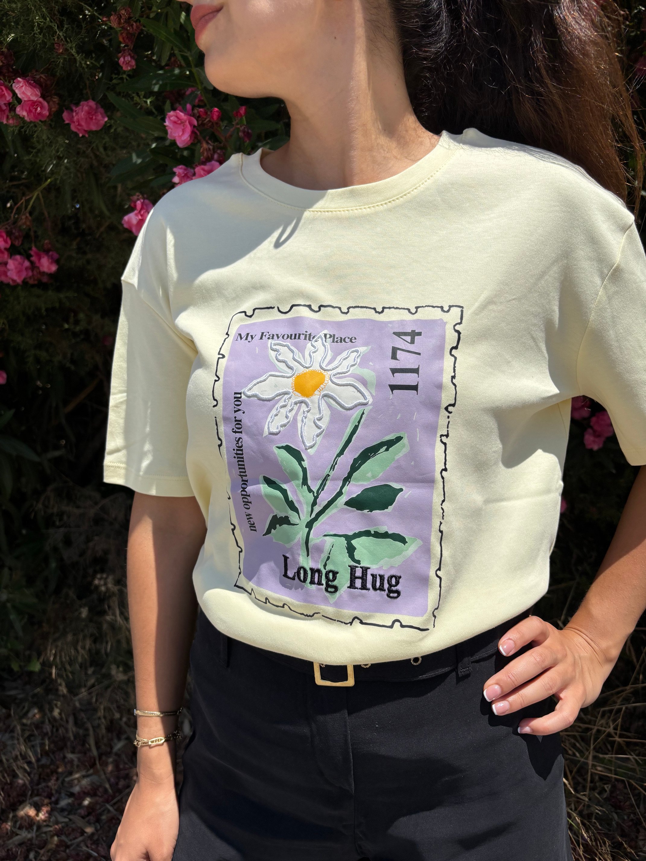 Çiçek Baskılı Tshirt