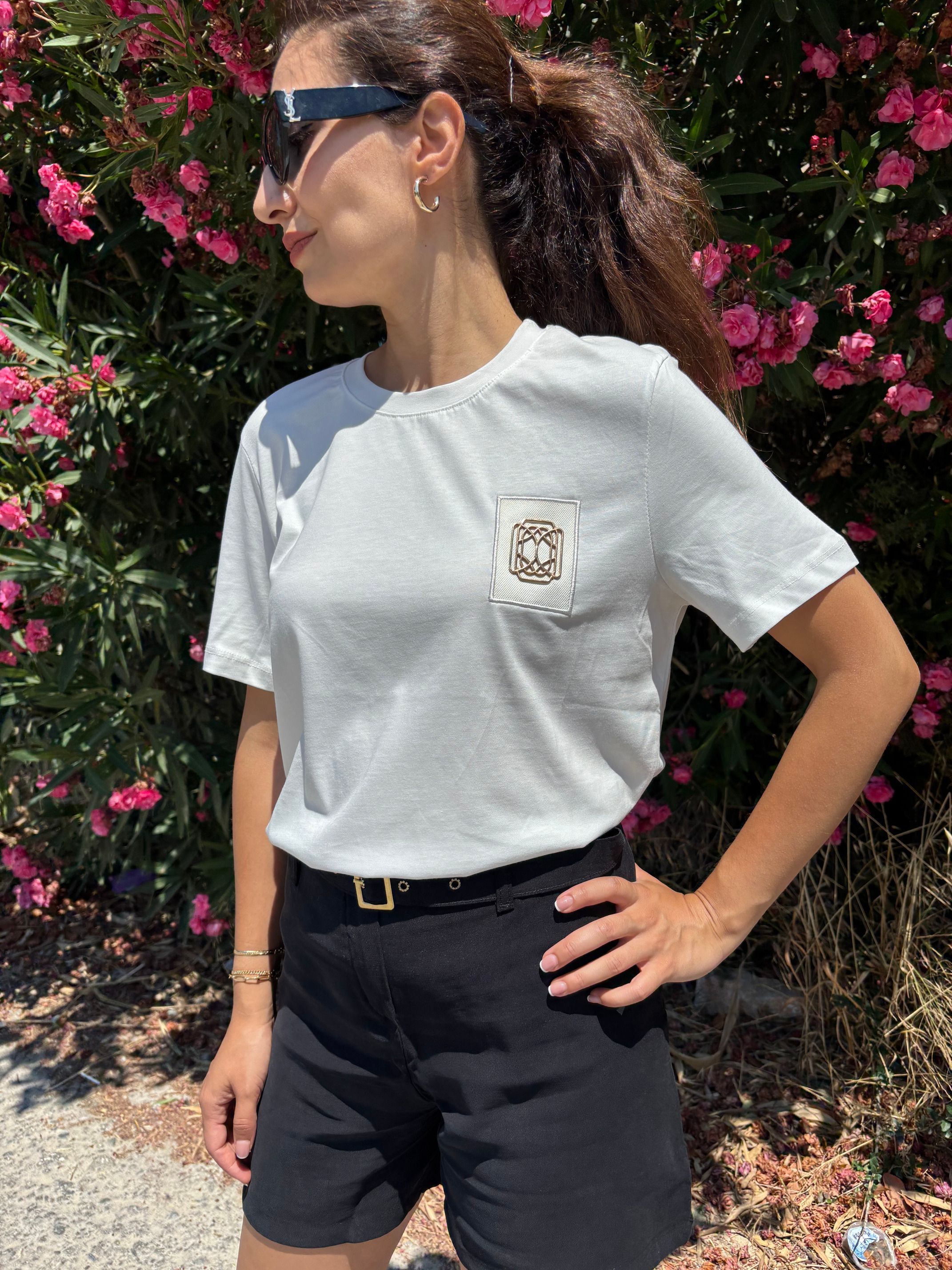 Metal Aksesuarlı Tshirt