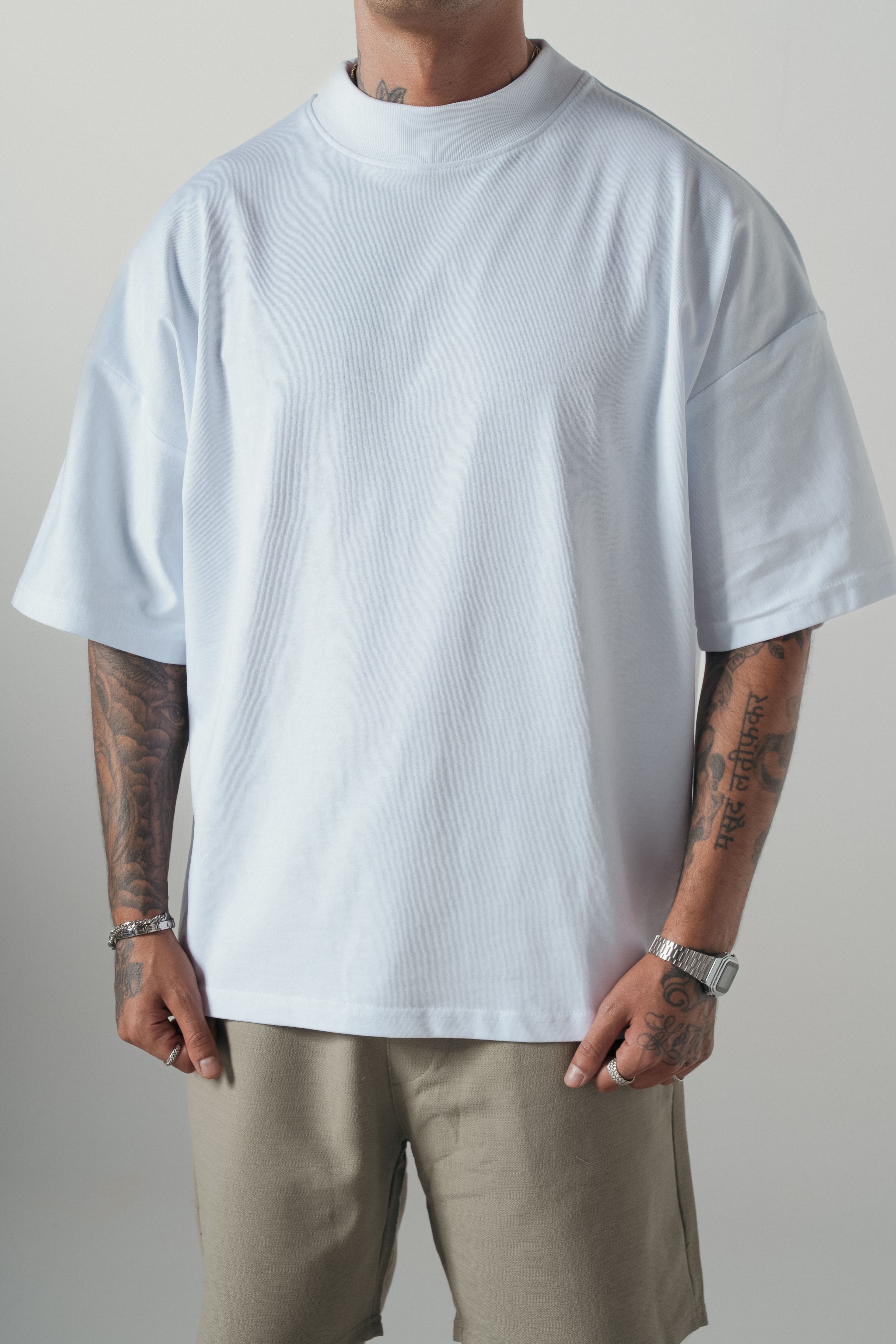 Beyaz Boğazlı Basic Extra Oversize Tshirt