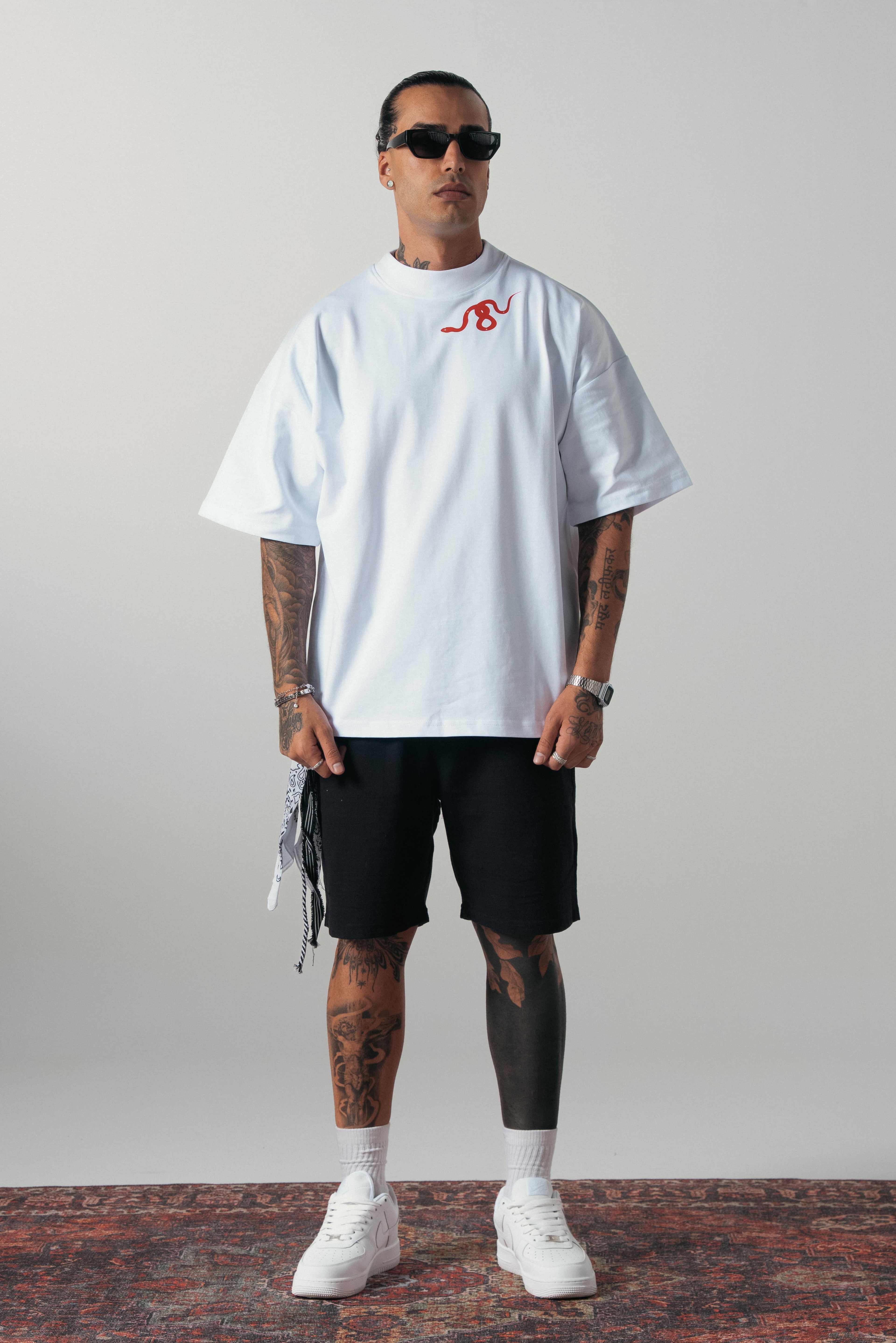 Snake Ekstra Oversize Boğazlı Beyaz Tshirt