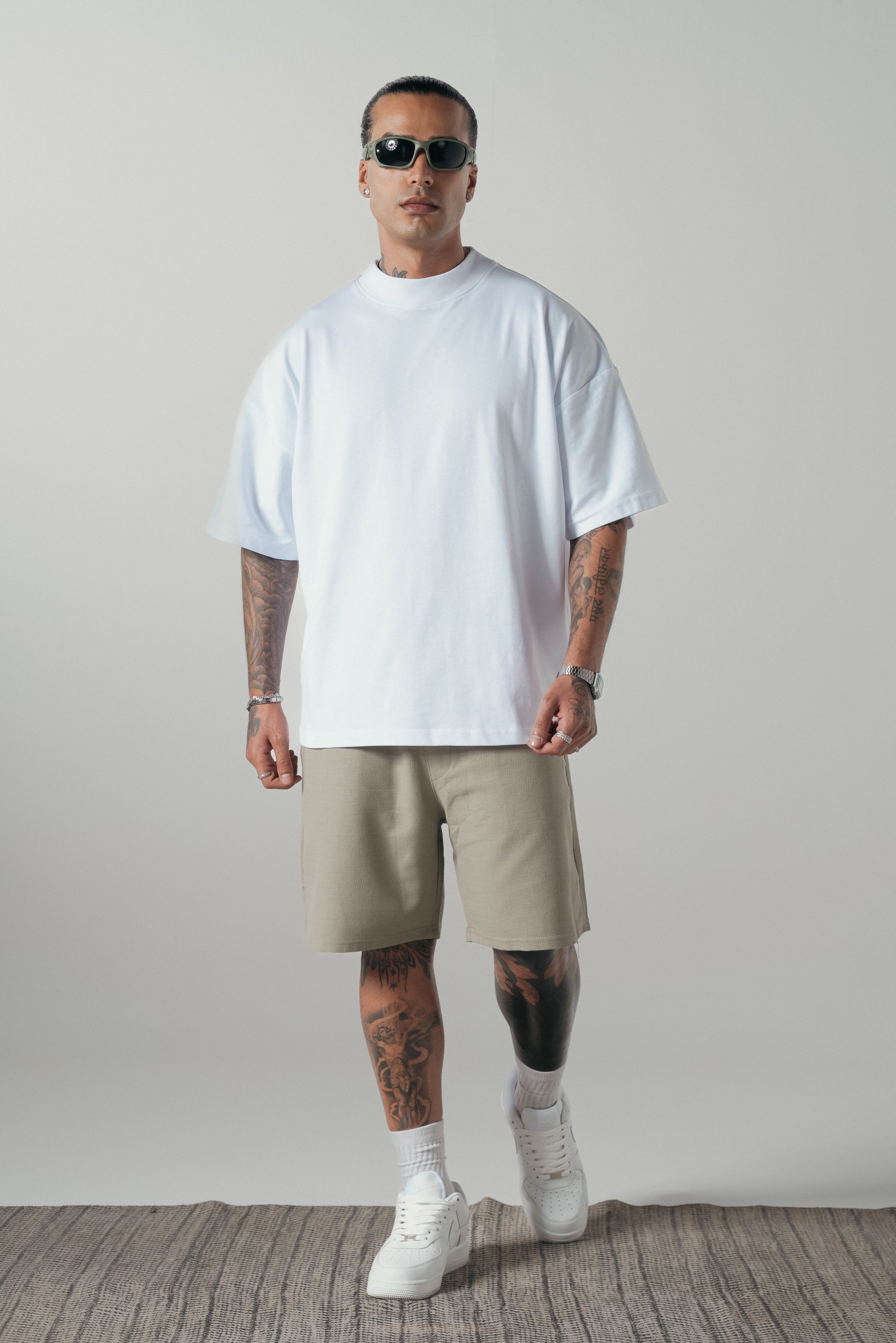 Beyaz Boğazlı Basic Extra Oversize Tshirt